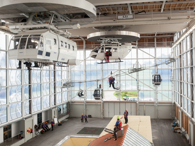 Übung der Bergwacht im Zentrum für Sicherheit und Ausbildung (ZSA) der Bergwacht Bayern in Bad Tölz